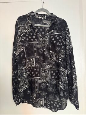 12th Tribe Paisley black and white oversize blouse size medium